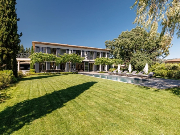 5 Bedroom Villa/House in Mougins 14