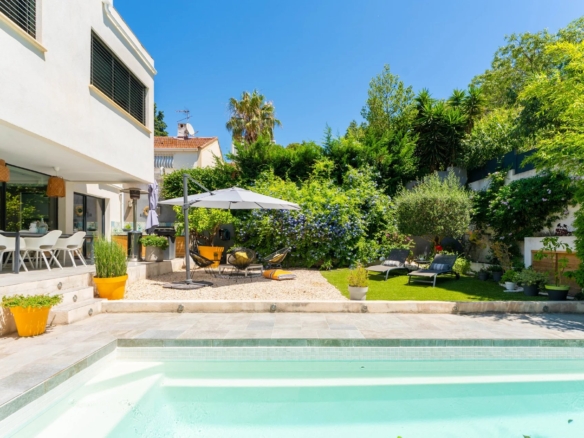7 Bedroom Villa/House in Marseille 4