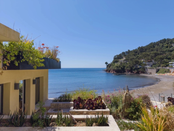 Villa/House For Sale in La Seyne Sur Mer 2