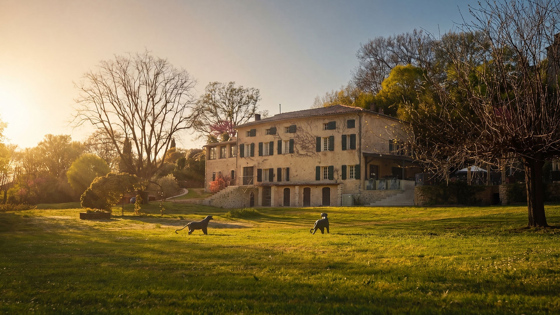 Charming, spacious and serene estate sitting at the foot of Callian village, close to Fayence in the Var