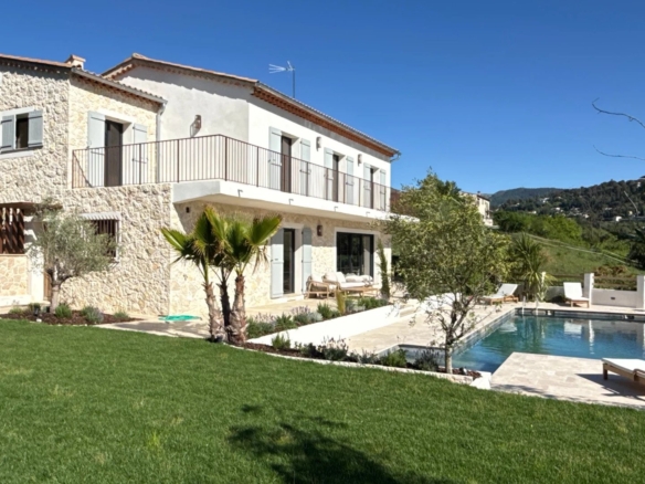5 Bedroom Villa/House in La Colle Sur Loup 32
