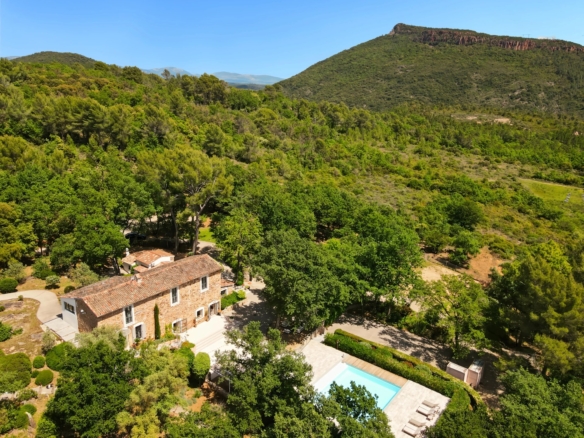 6 Bedroom Villa/House in Callas 12